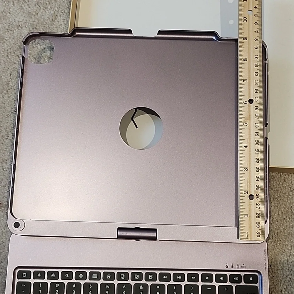 Ipad keyboard case with TouchPad